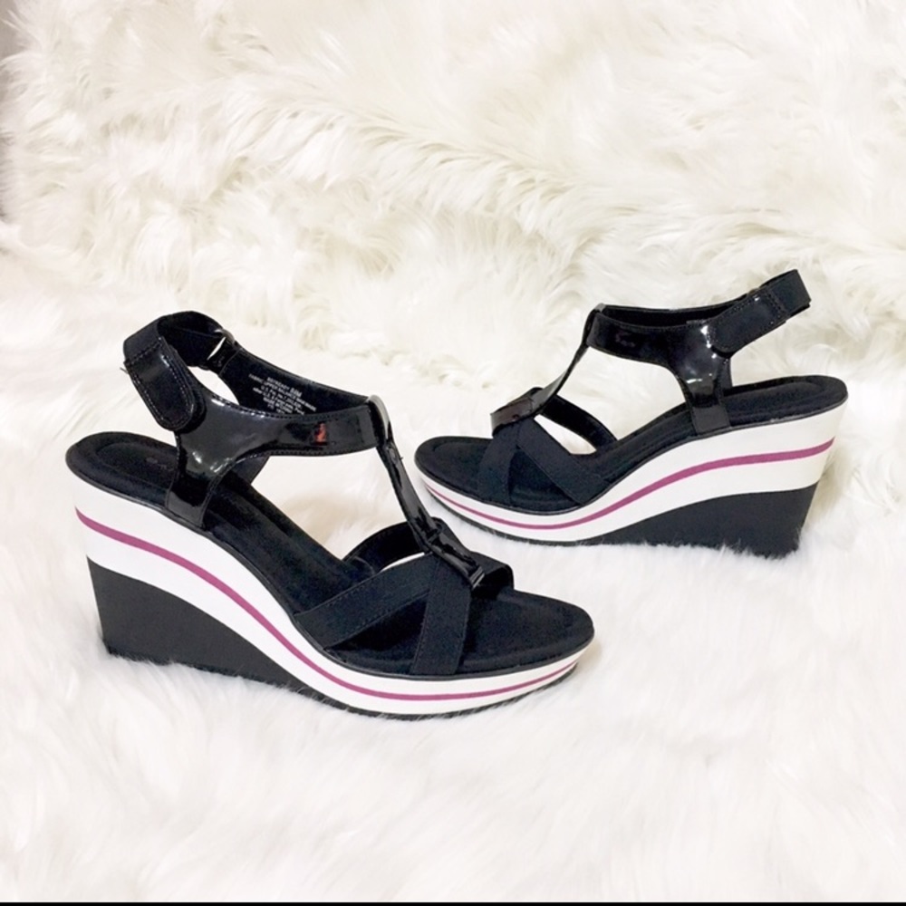 NWT. Wedge sandals from BANDOLINO , size 8.5